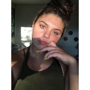 Meet your Posher, Justine